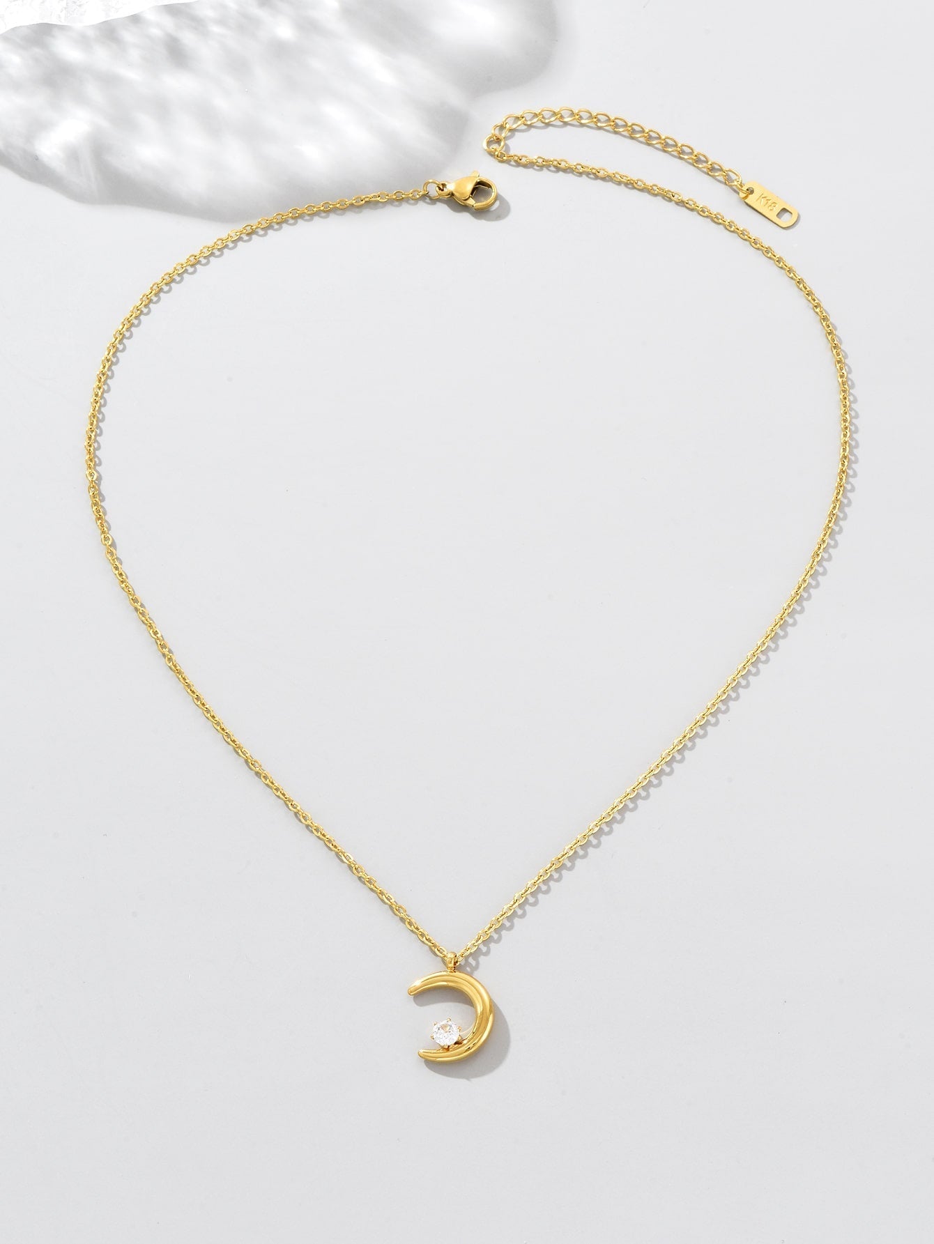 This 18k gold-plated stainless steel tennis bracelet and necklace set features a moon design, suitable for everyday use and various outfits. Great as couple gifts or festival gifts.