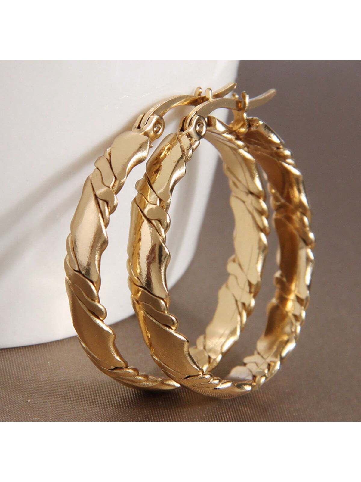 Elegant gold stainless steel hoop earrings with simple design and daily style for women's clothing and accessories