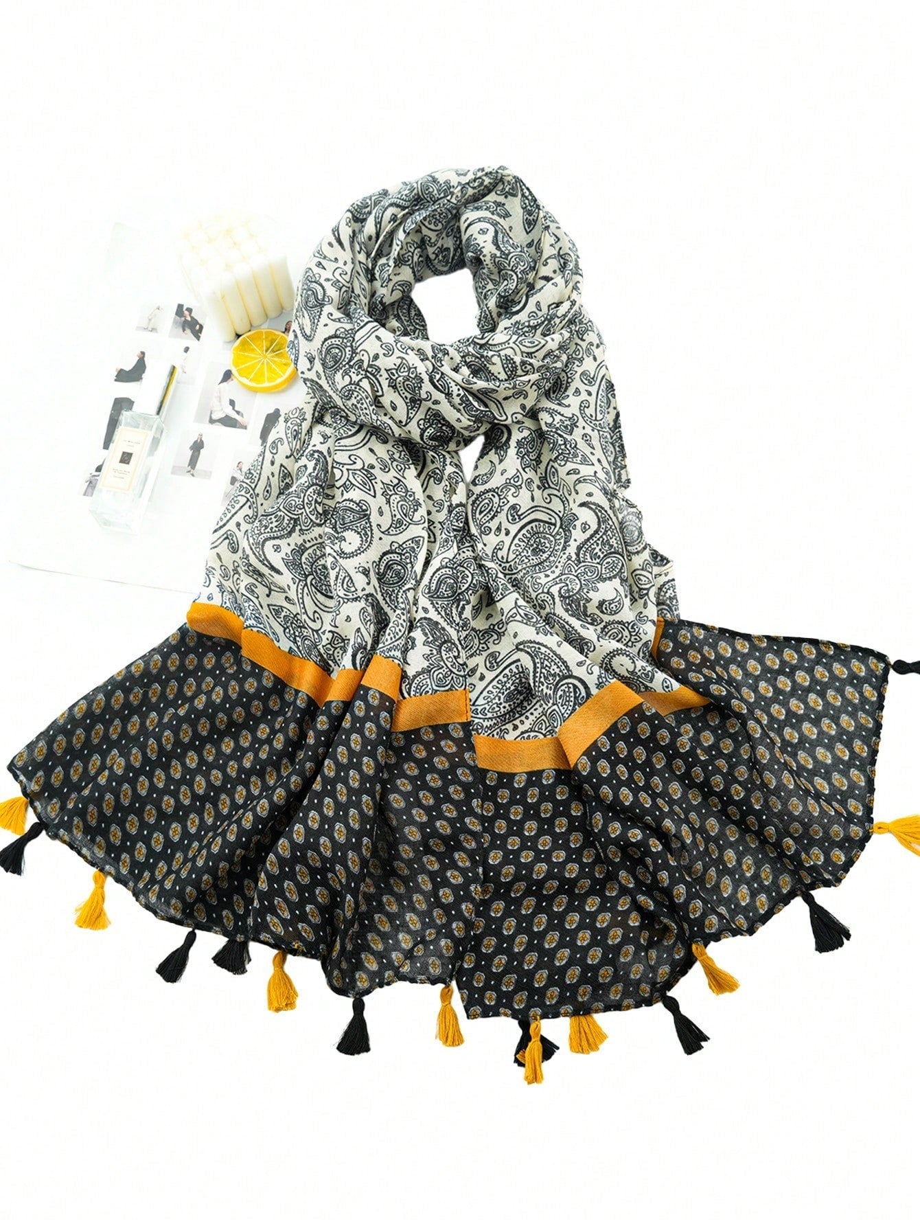 Fashionable paisley print scarf, decorated with sweat knit details and has sun protection function, can be used as a shawl, suitable for daily wear and casual occasions