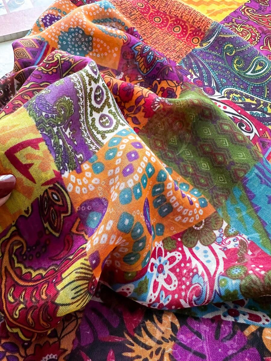 Soft and comfortable women's scarf, lightweight colorful print with tassels, perfect for outdoor and daily use in winter and fall