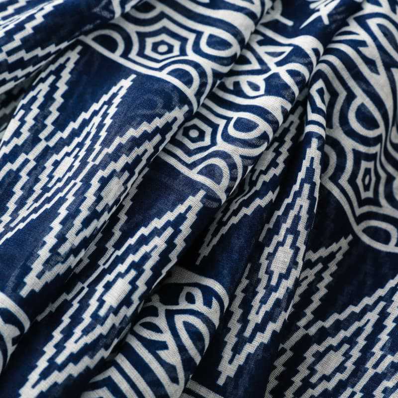 Women's scarf cross-border export silk scarf spring and summer ethnic style blue and white blue and white porcelain ripple geometric Bali yarn tassel shawl