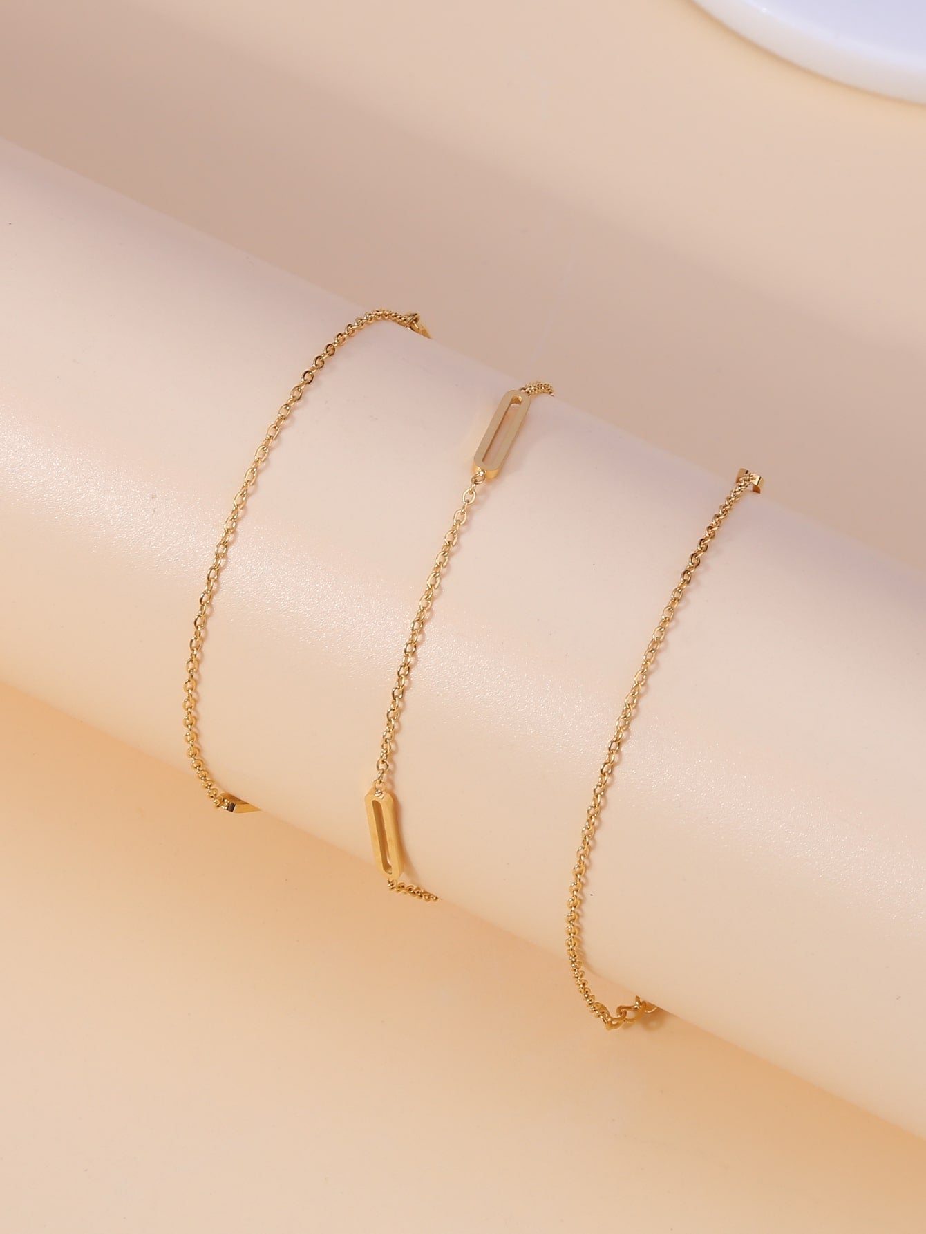 Geometric necklace
