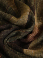 Luxury dark green women's scarf, vintage and elegant blend, handwoven from fine fibers, suitable for daily life. National Day