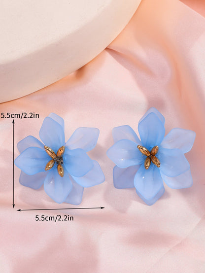 Fashion flower stud earrings for women to gift one pair, light blue