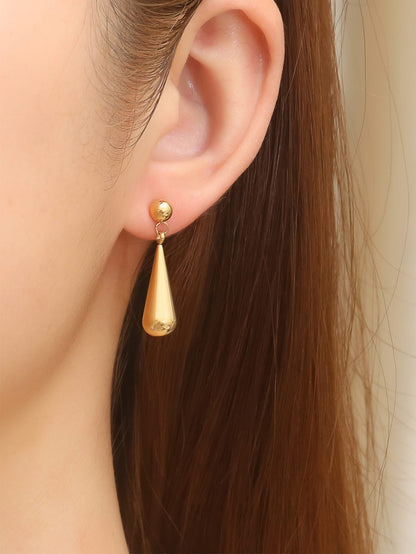 Women's stud earrings made of water droplets, made of stainless steel, modern and elegant, suitable for daily use and daily decoration, plated with 18 carat gold.