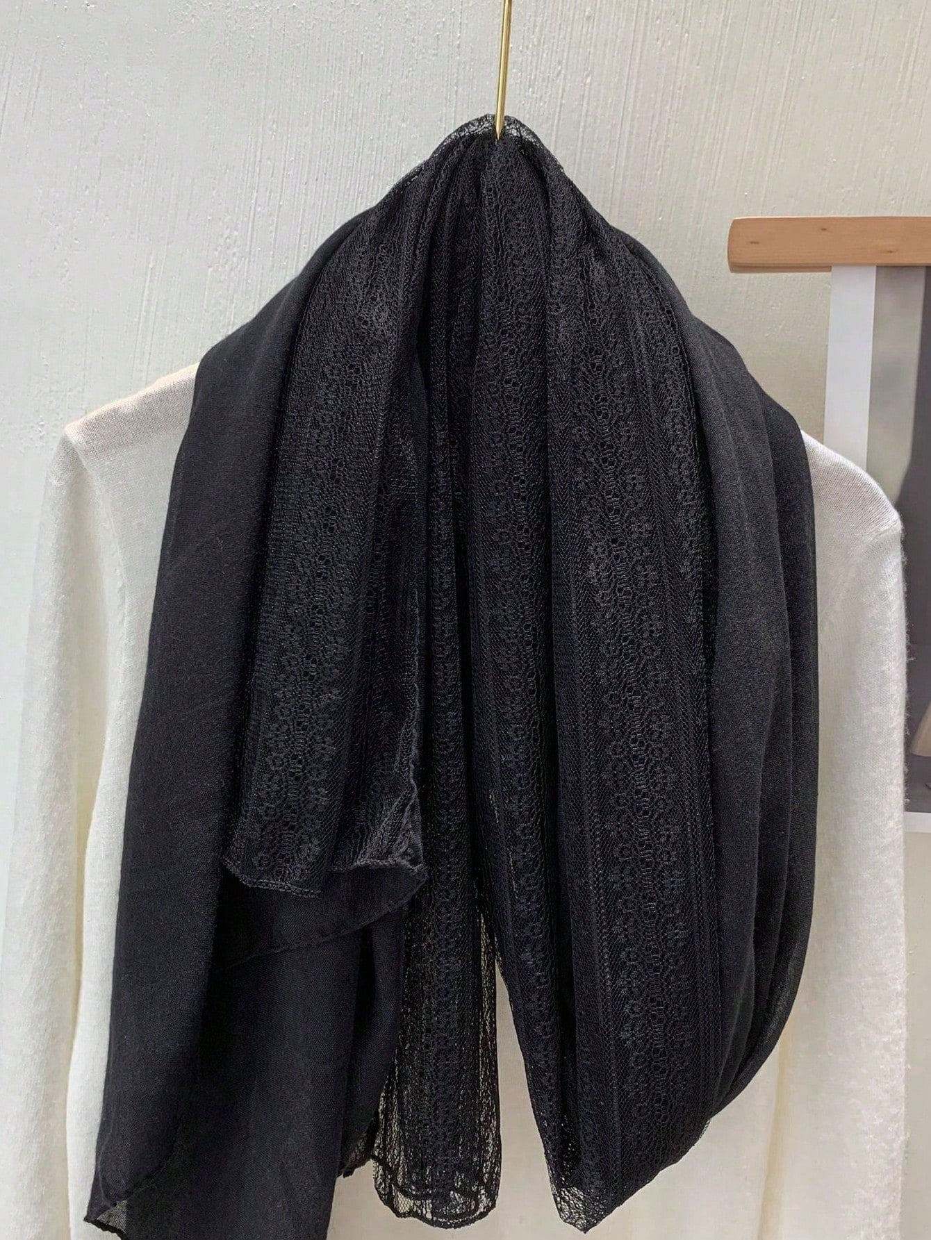 Black women's scarf