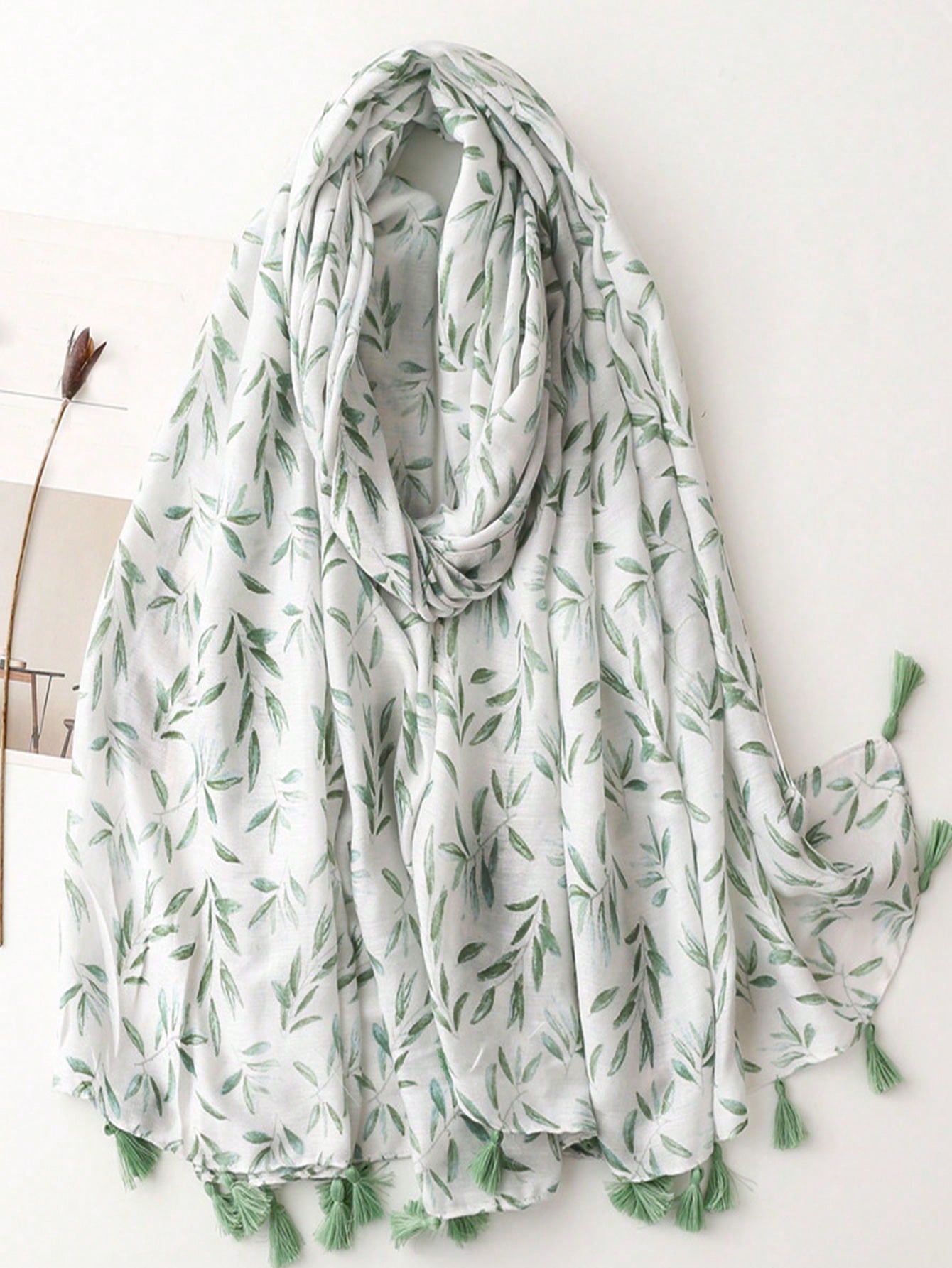 Women's Cotton Leni Print Scarf New Fashion Warm Sunscreen Beach Scarf Neckkerchief For Women Green