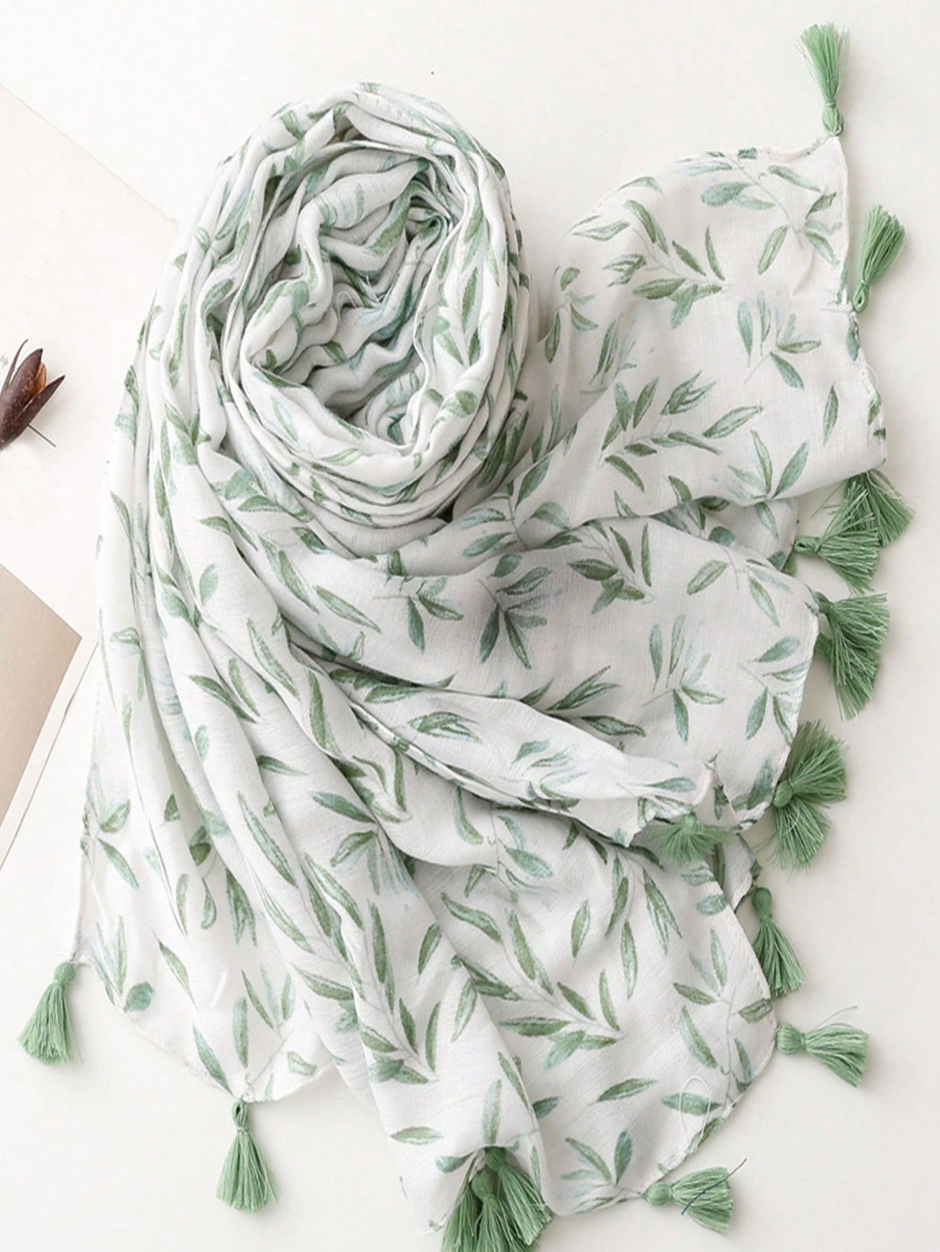 Women's Cotton Leni Print Scarf New Fashion Warm Sunscreen Beach Scarf Neckkerchief For Women Green