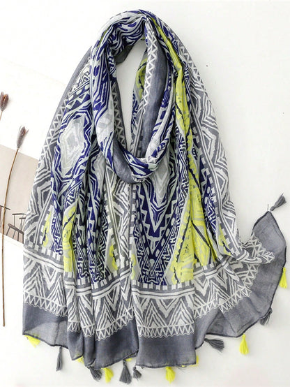 Women's simple printed scarf, new design for autumn and winter, suitable for providing warmth. Suitable for spring and summer as it protects from the sun and can be used as a beach towel or casual shawl. A long piece of fabric that goes with all looks.