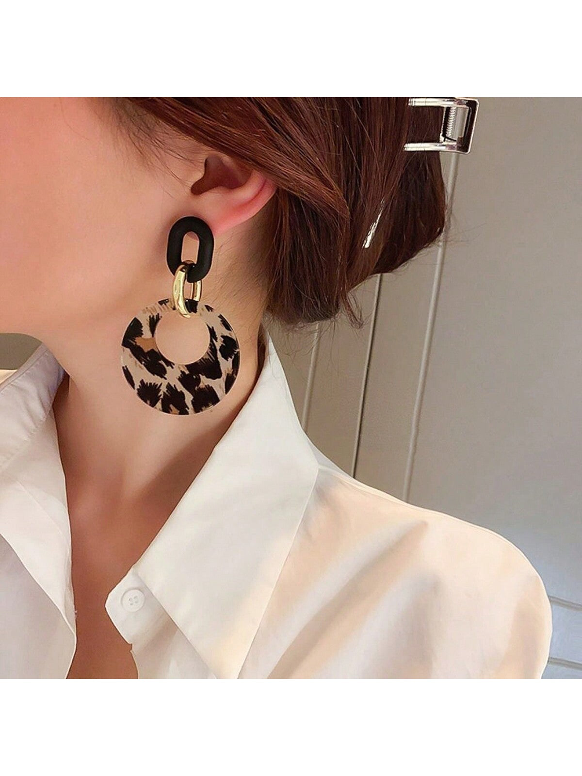 Leopard Pattern Chain Dangle Earrings