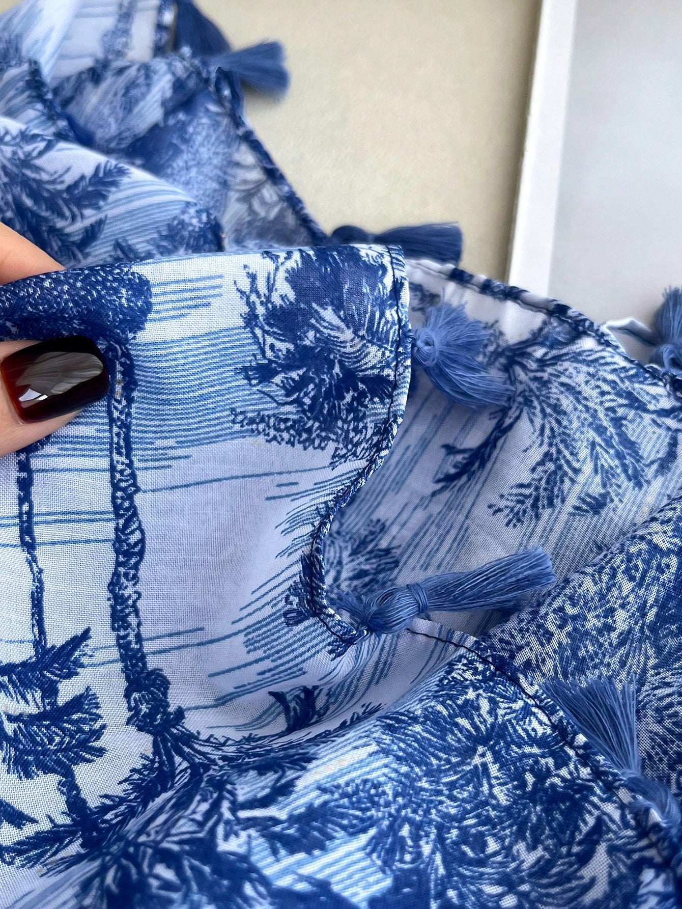 Cotton Linen Scarf with Plant Print Necklace, Multi-Purpose Decorated Beach Towel, Sunscreen, and Travel Shawl
