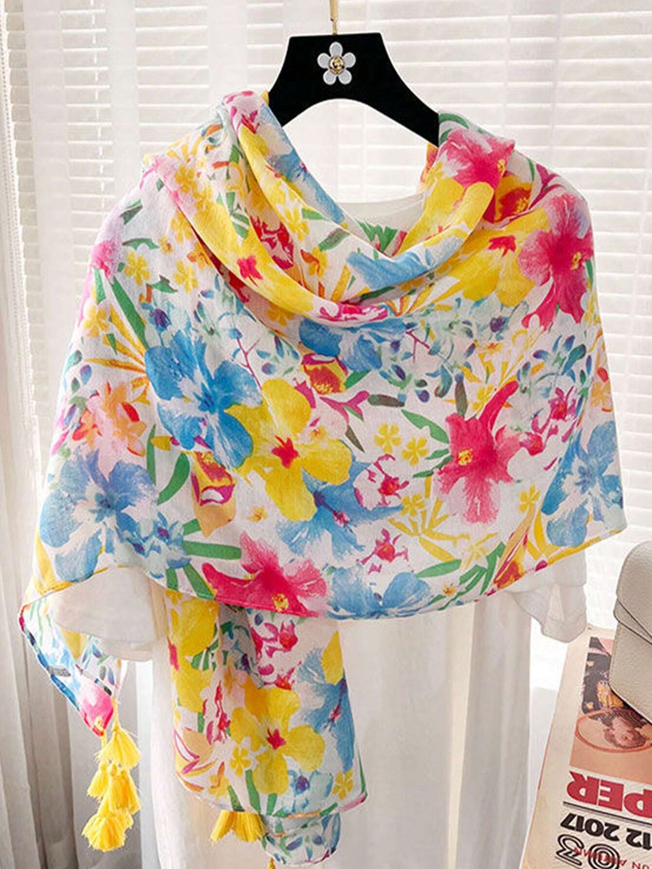 Women's Modern Printed Linen Cotton Scarf, Warm Sunscreen Beach Scarf, Neck Gaiter, Ladies Yellow