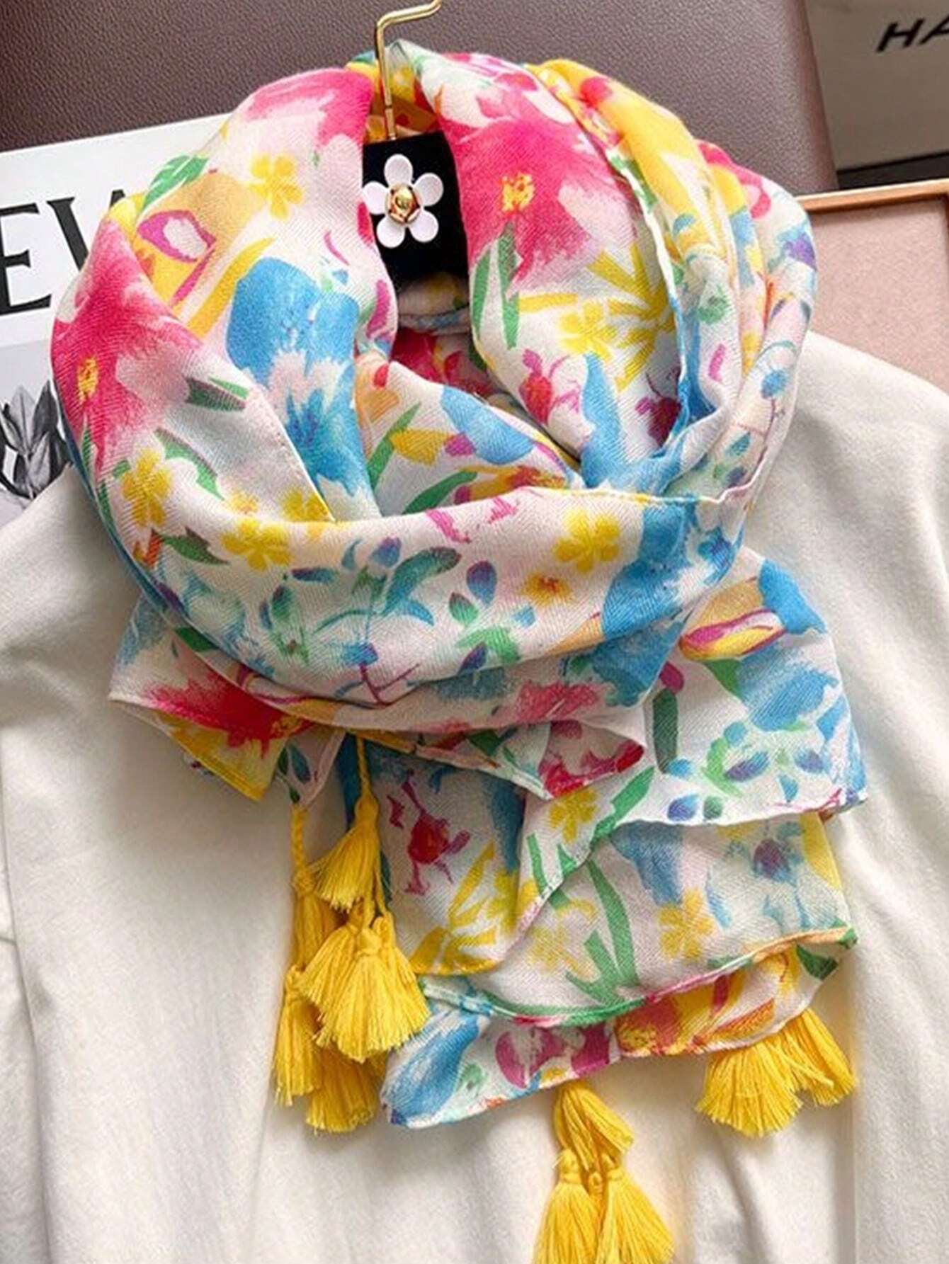 Women's Modern Printed Linen Cotton Scarf, Warm Sunscreen Beach Scarf, Neck Gaiter, Ladies Yellow