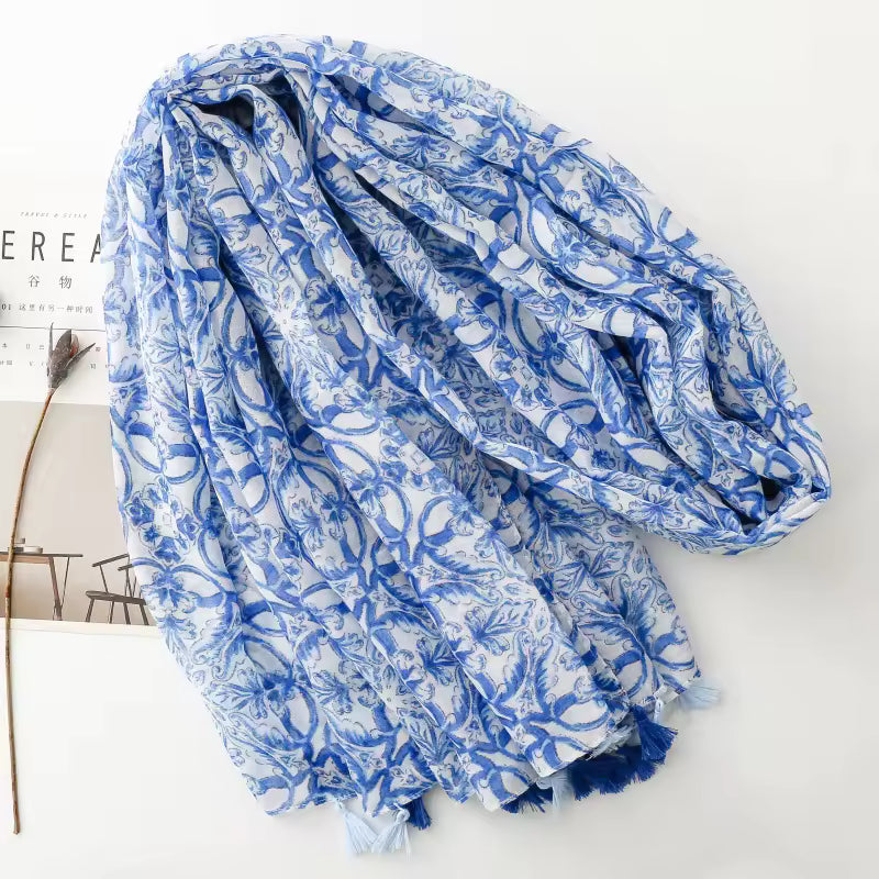 Manufacturer Latest Design Blue Floral Printed Cotton Feel Shawls Hijabs 180*85cm Viscose Scarves with Tassel for Muslim Ladies