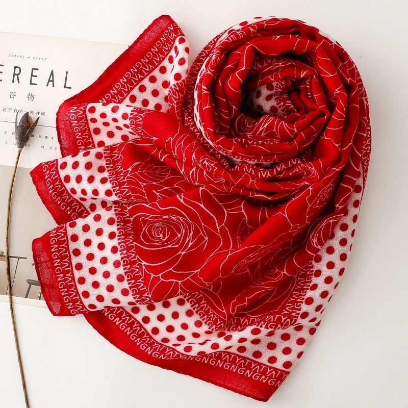 حجاب نسائي أنيق من القطن مطبوع عليه زهور سوداء مع هامش من الترتر، وشاح رأس قطني لامع من الترتر للنساء المسلمات